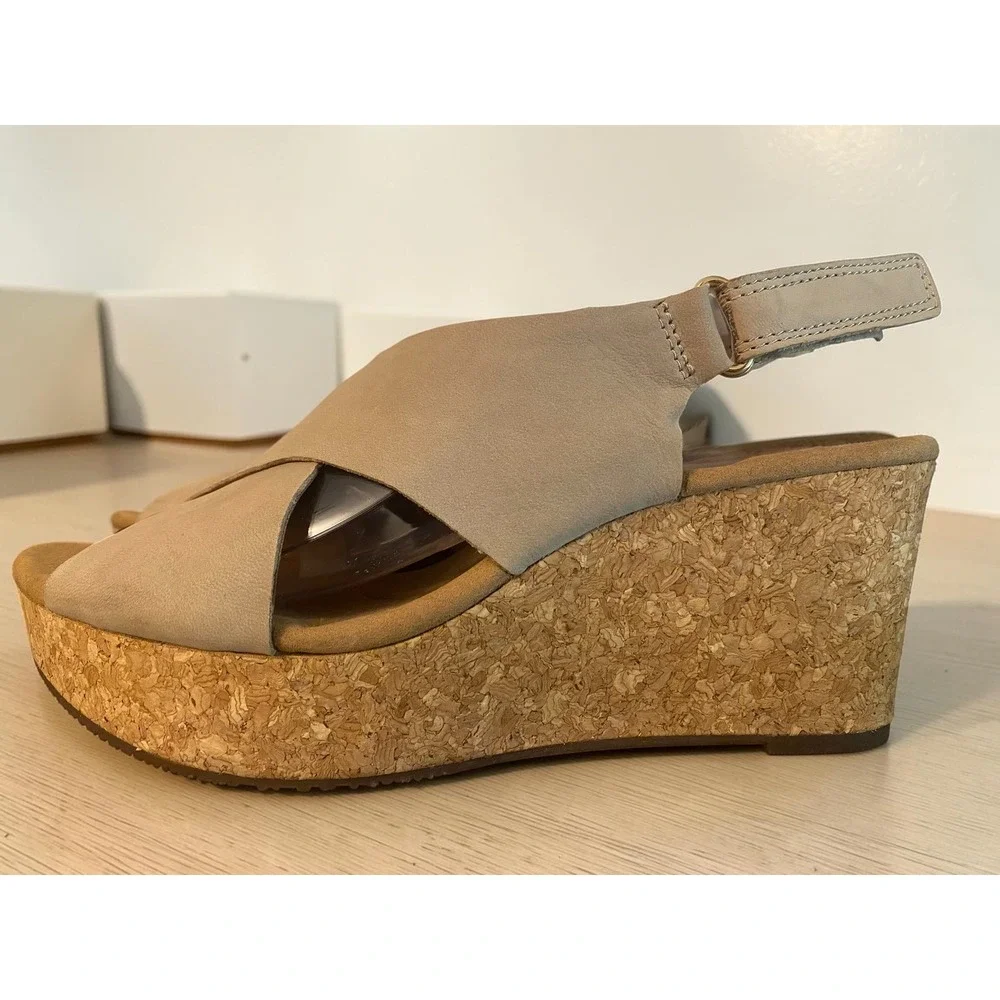 Clarks Annadel Eirwyn Cork Wedge Heel Crisscross Strap Taupe Sandals Size 8.5